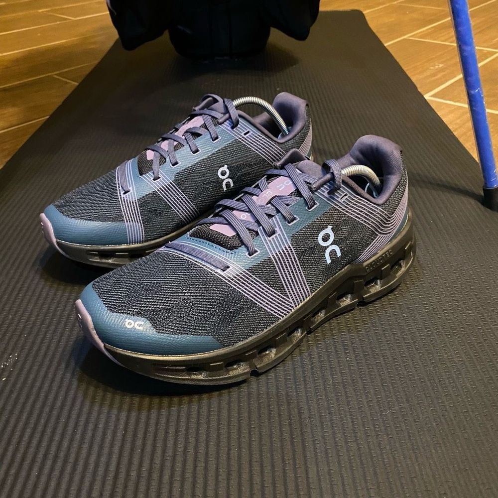 ON CLOUD GO - Women’s Running Shoes - SIZE 8.5